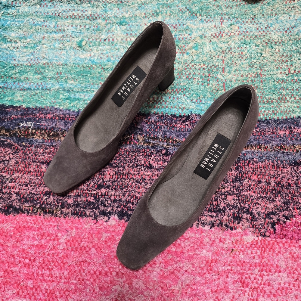 Vintage suede Stuart Weitzman pumps heels